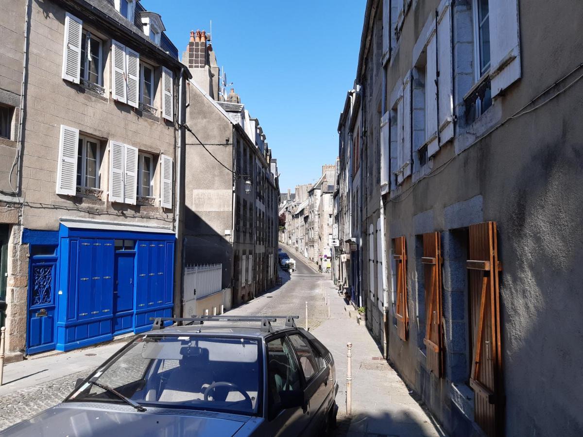 Appartement Haute Ville Meuble Avec Cour Privative Granville Exterior photo